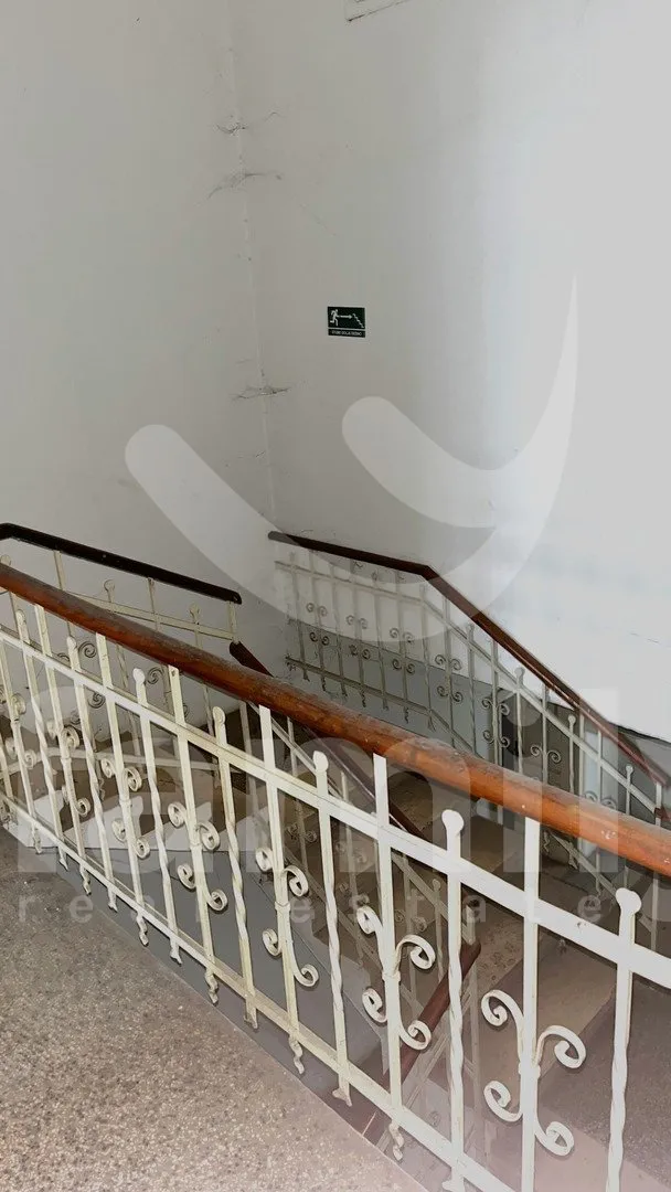 zgrada visokog poslovnog potencijala u centru grada - slika 11