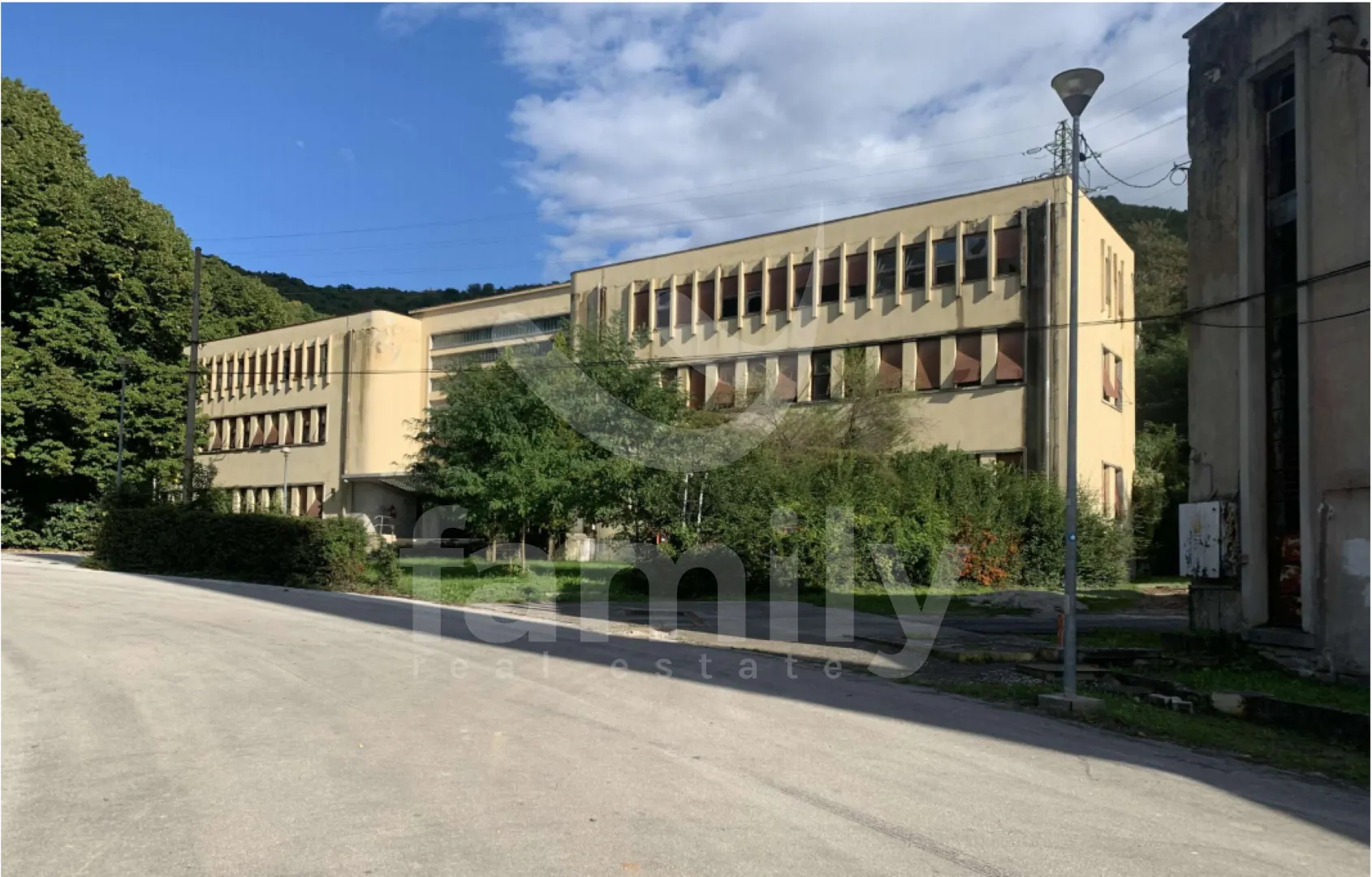 Investicijska Prilika - Impresivna Površina Poslovnog Potencijala - Labin