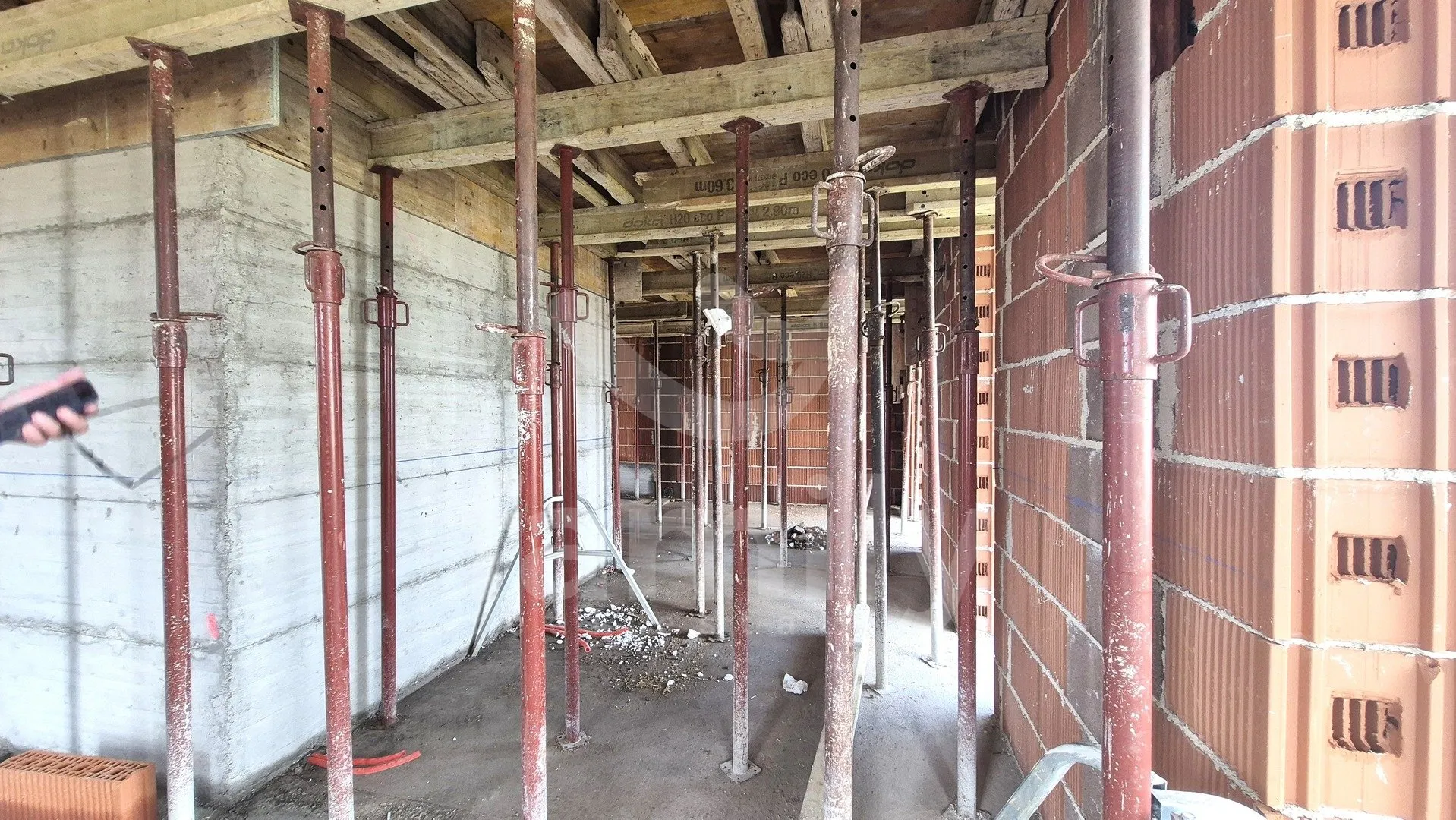 prostran penthouse u modernoj novogradnji - slika 13