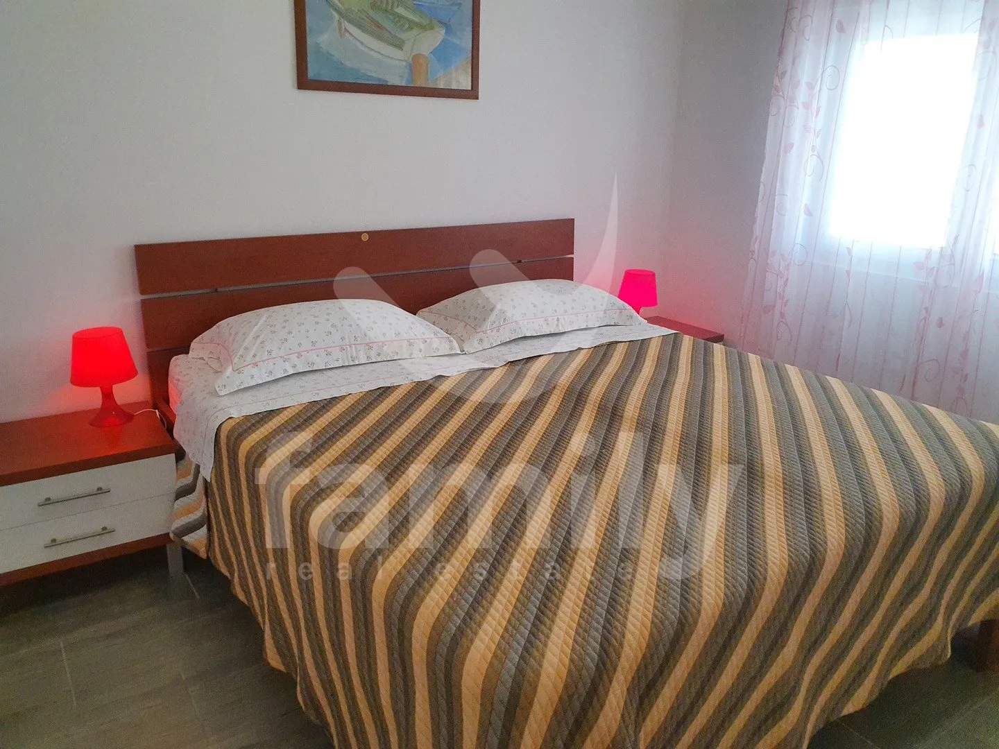 profitabilna apartmanska kuća sa bazenom i 6 stanova - slika 21