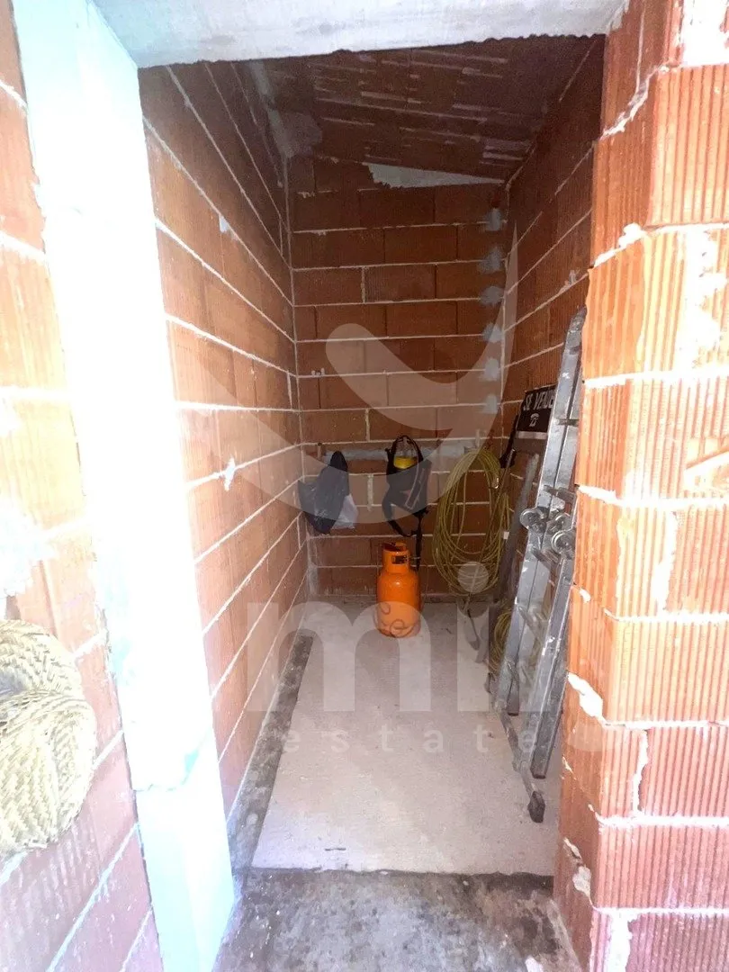tri kuće za renovaciju na mirnoj lokaciji - slika 9