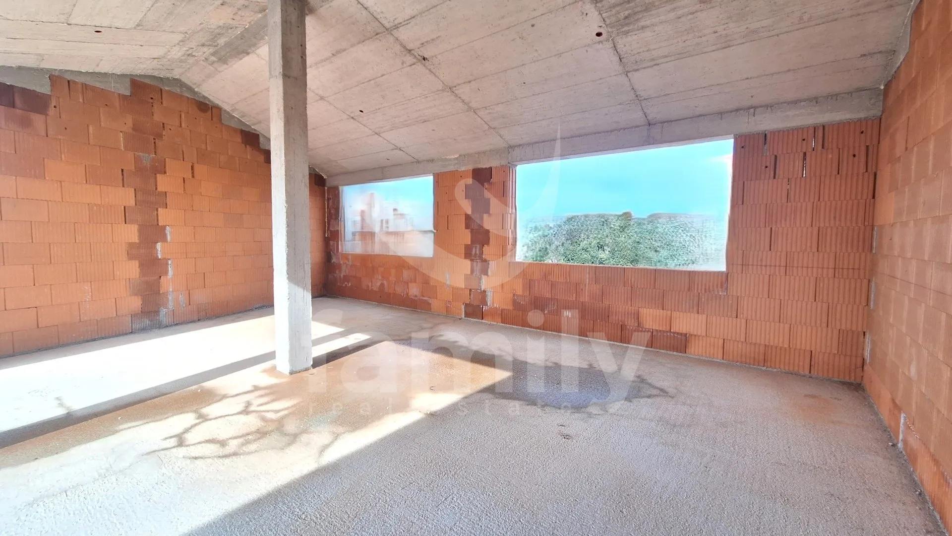 prostran obiteljski penthouse sa zapanjujućim pogledom na more - slika 3