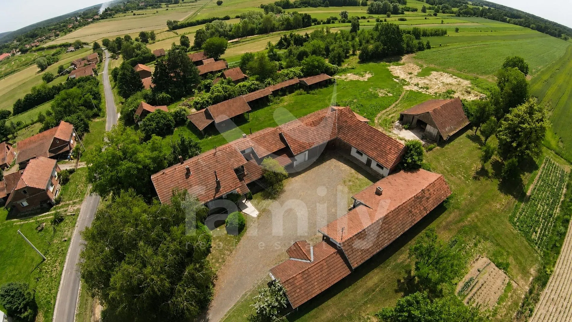 Oaza Mira U Prirodi. Idealno Za Obiteljski Život, Turizam Ili Poljoprivredu - Veliki Grđevac