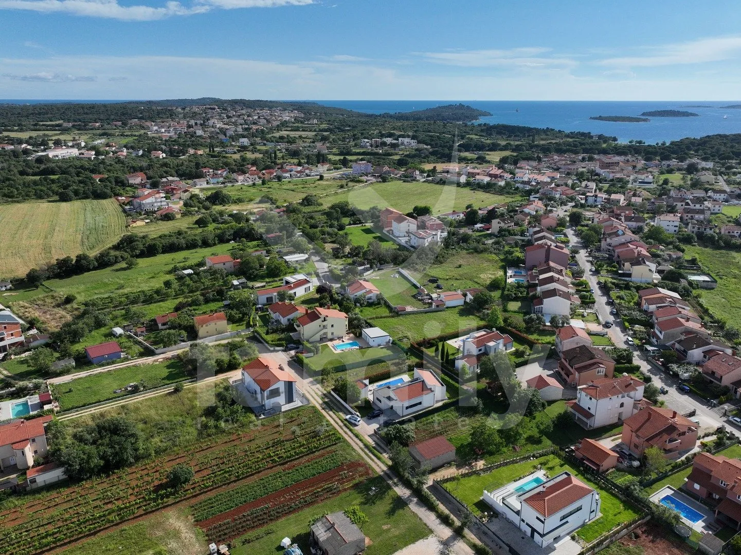 prostrano građevinsko zemljište na mirnoj lokaciji - slika 2