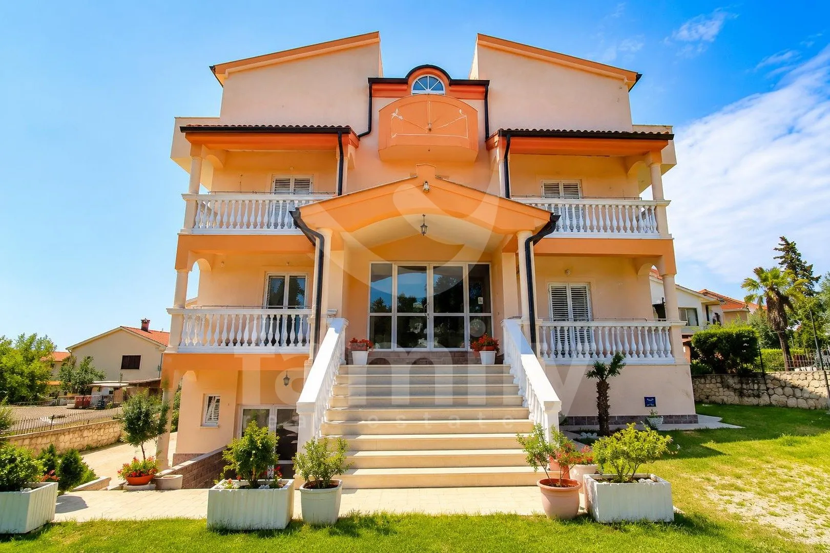 Investicijska Prilika U Medulinu - Predivna Kuća S 20 Soba