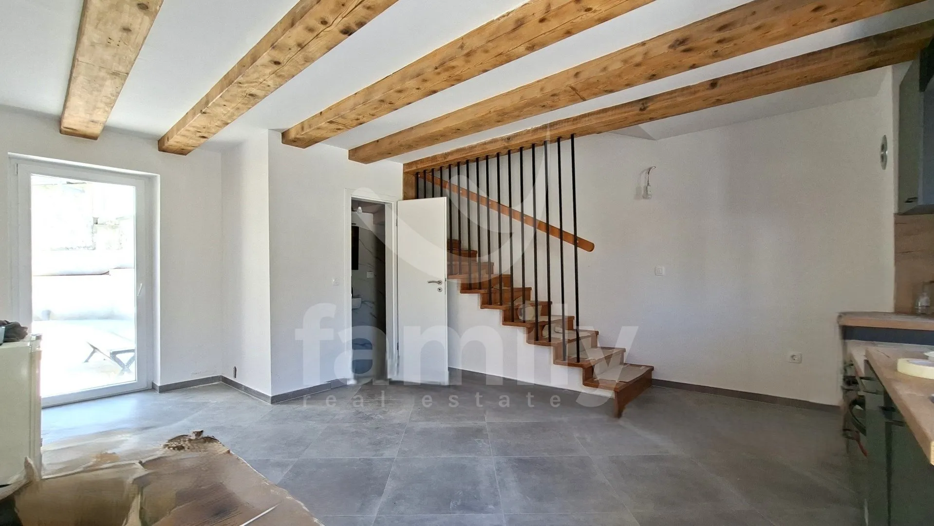 kamena kuća sa zasebnim apartmanom, konobom i bazenom - slika 3
