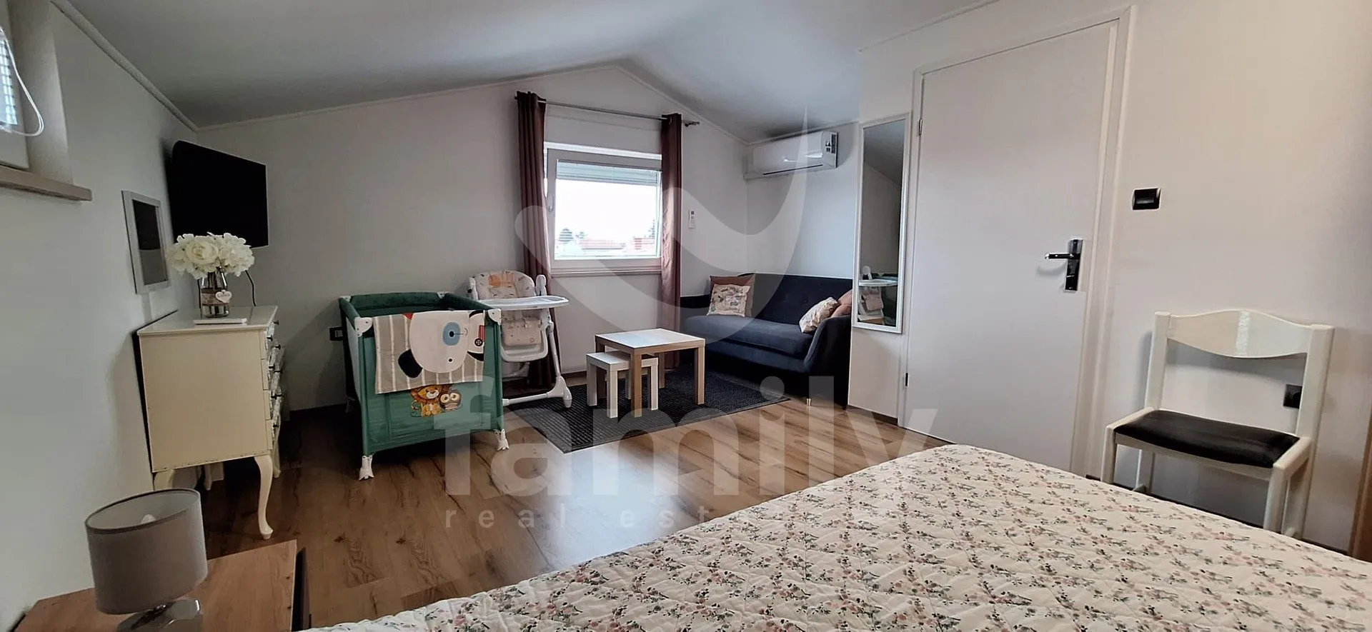 apartmanska kuća sa 4 stana i pogledom na more - slika 6