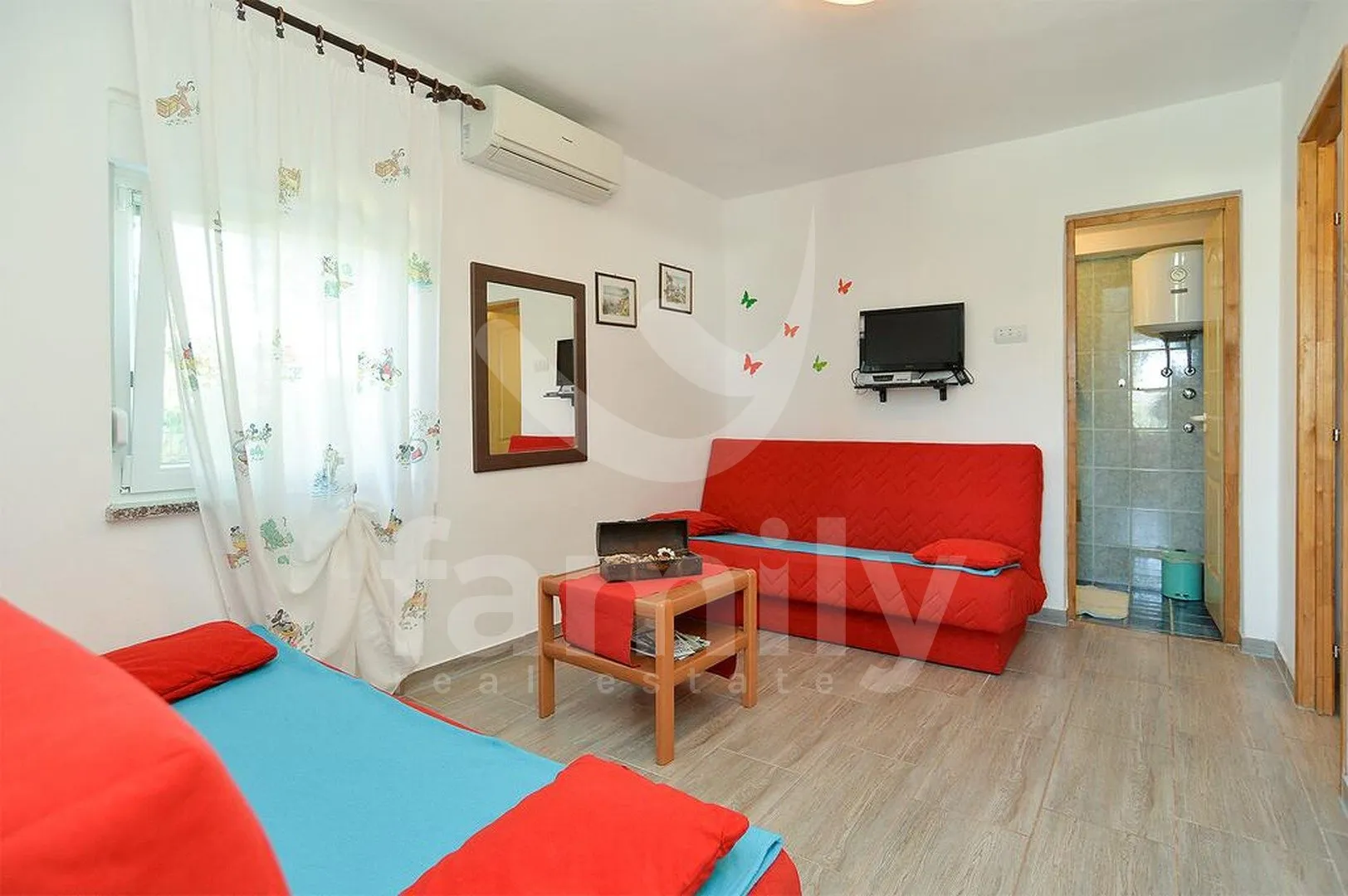 profitabilna apartmanska kuća sa bazenom i 6 stanova - slika 19