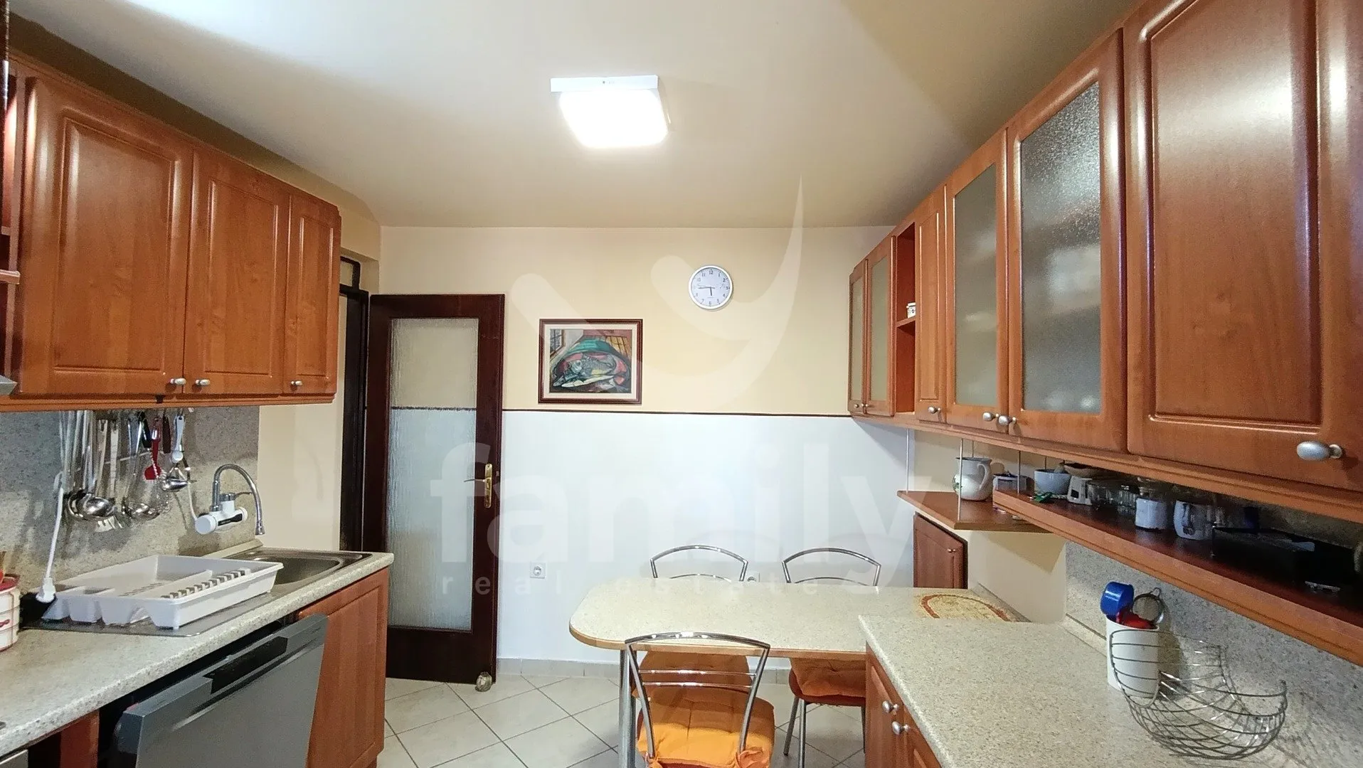 renovirana kuća u prigradskom naselju pule - slika 5