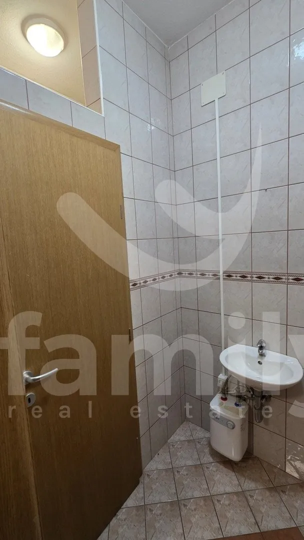 poslovni prostor na odličnoj lokaciji za najam - slika 6