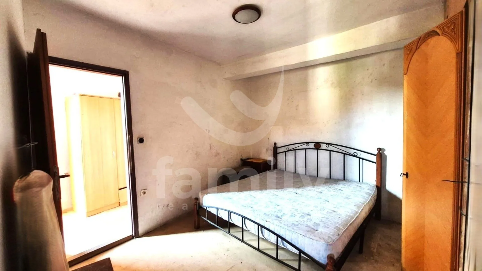prodaja kuće za adaptaciju na lijepoj lokaciji - slika 7