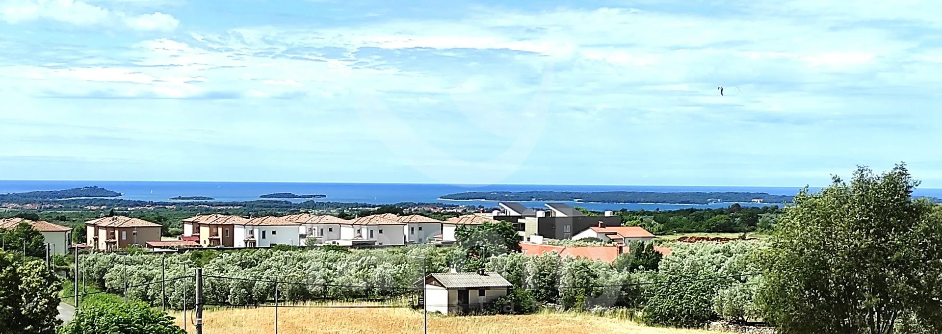 Apartmanska Kuća Sa 4 Stana I Pogledom Na More - Vodnjan