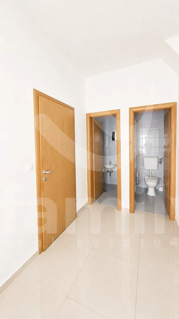 poslovni prostor 58m2 za najam - slika 4