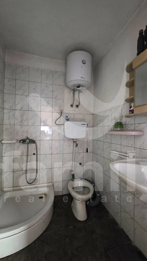 samo kod nas prodaja obiteljske kuće na veoma mirnoj lokaciji - slika 6