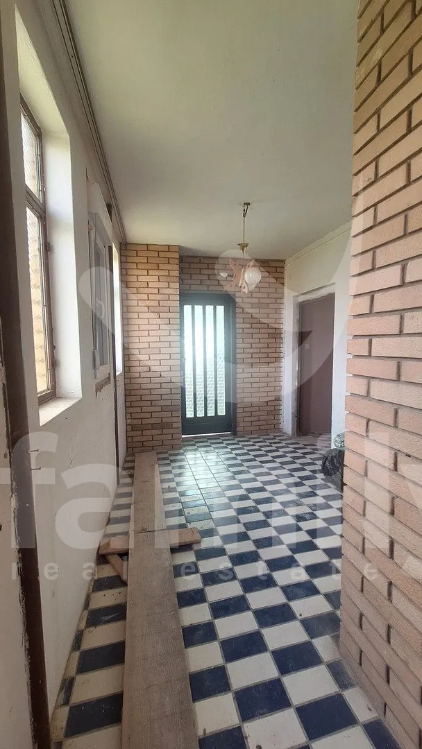stan za renovaciju na veoma mirnoj lokaciji - slika 10