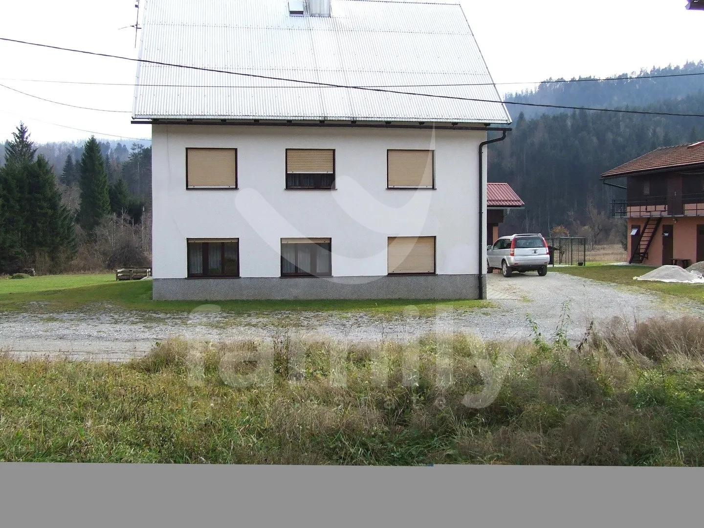 prodaja kuće s dvije gospodarske zgrade - veliki potencijal - slika 6
