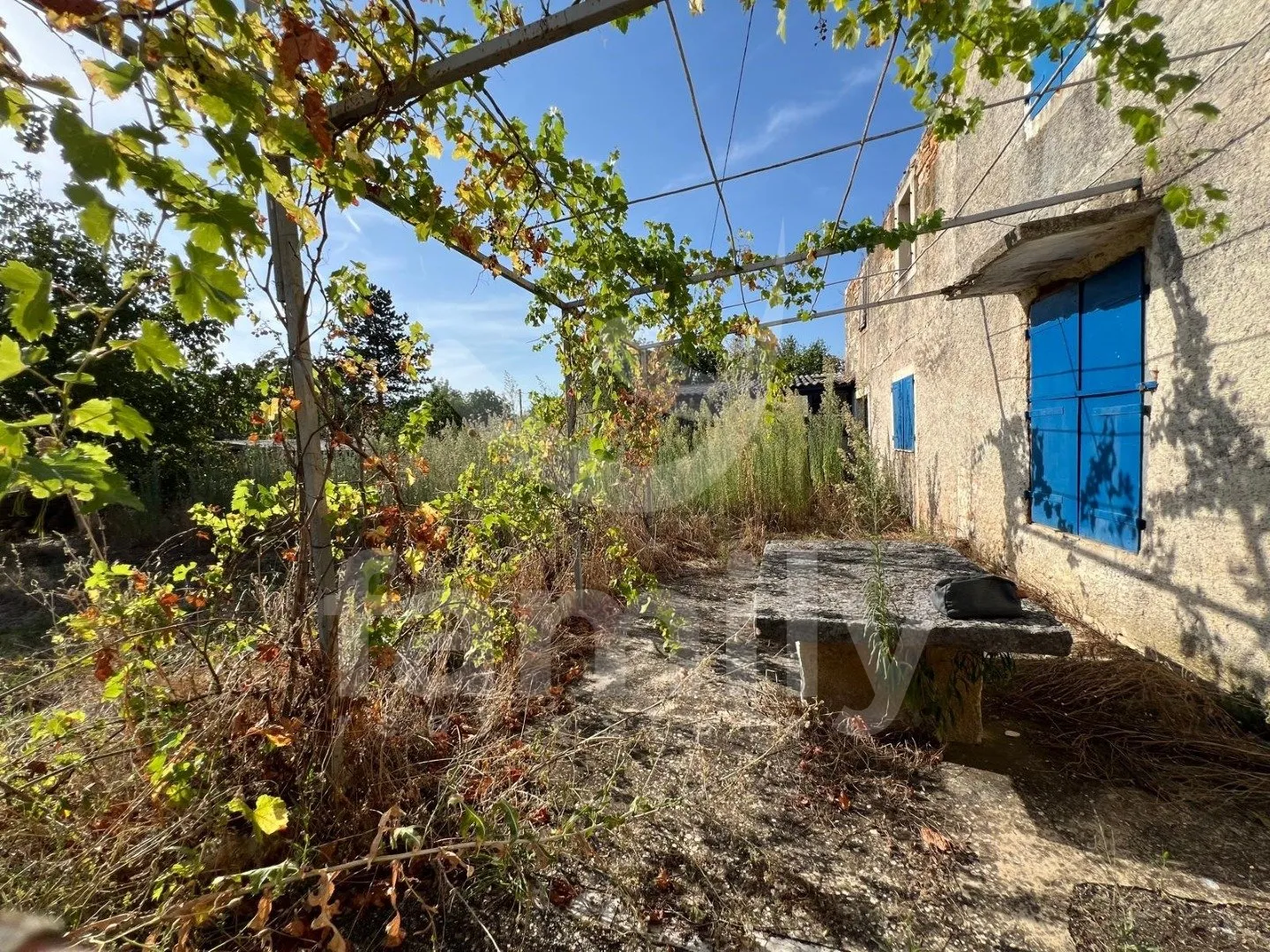 tri kuće za renovaciju na mirnoj lokaciji - slika 4