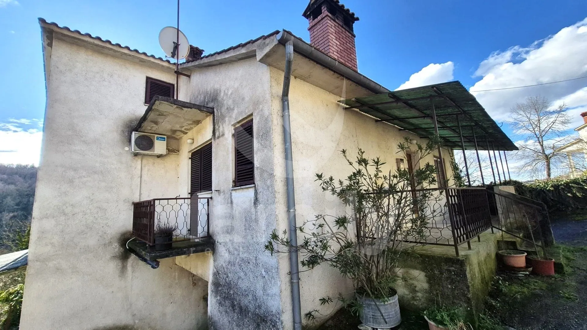 prodaja samostojeće kuće na mirnoj lokaciji u okolici pazina - slika 2