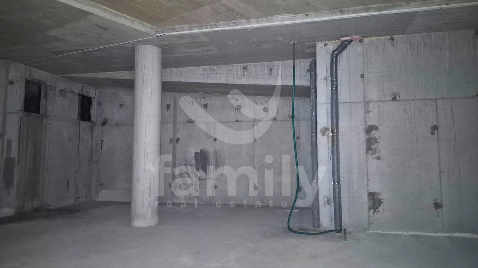 prodaja prostranog poslovnog prostora u blizini centra pule - slika 5