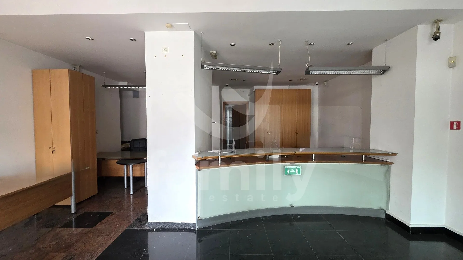 Poslovni Prostor Na Frekventnoj Lokaciji U Centru Požege - Požega