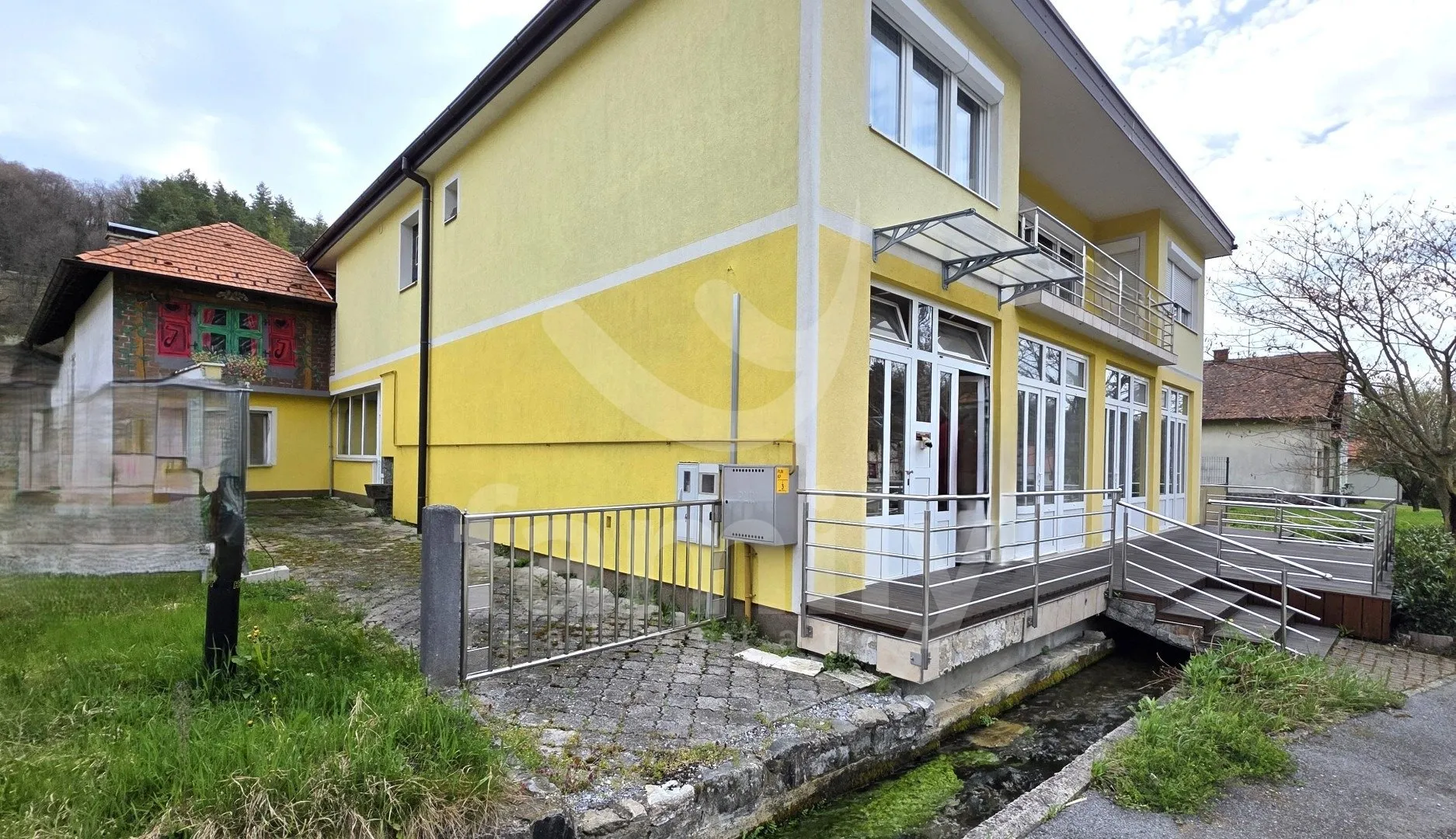 kuća na top lokaciji u velikoj sa velikim potencijalom - slika 3