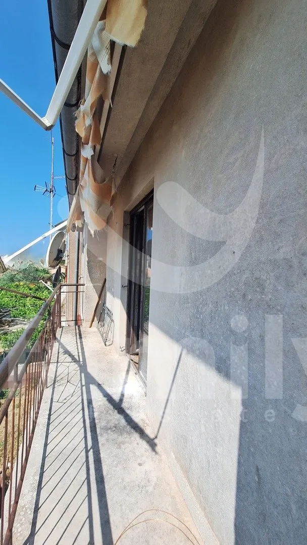 ekskluzivno atraktivno zemljište sa kućom za adaptaciju u puli - slika 15