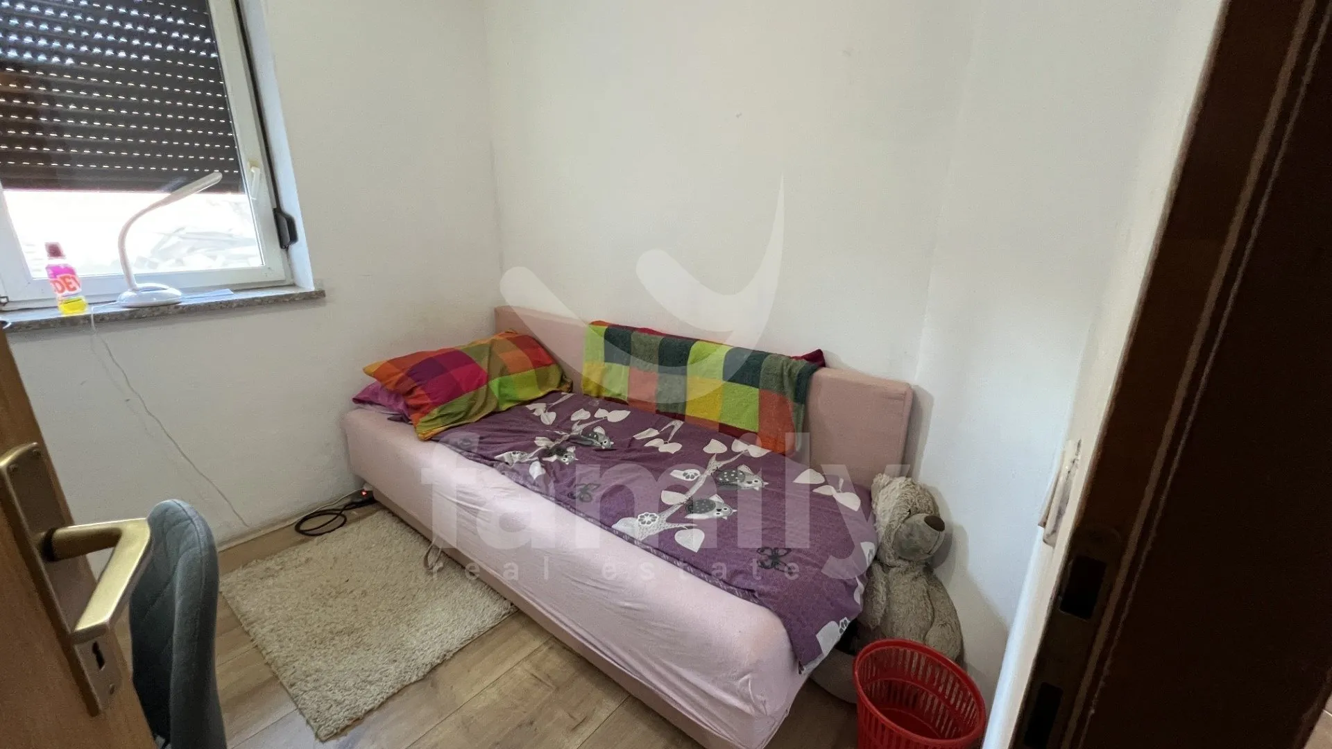 samostojeća kuća sa tri stambene jedinice na mirnoj lokaciji - slika 4