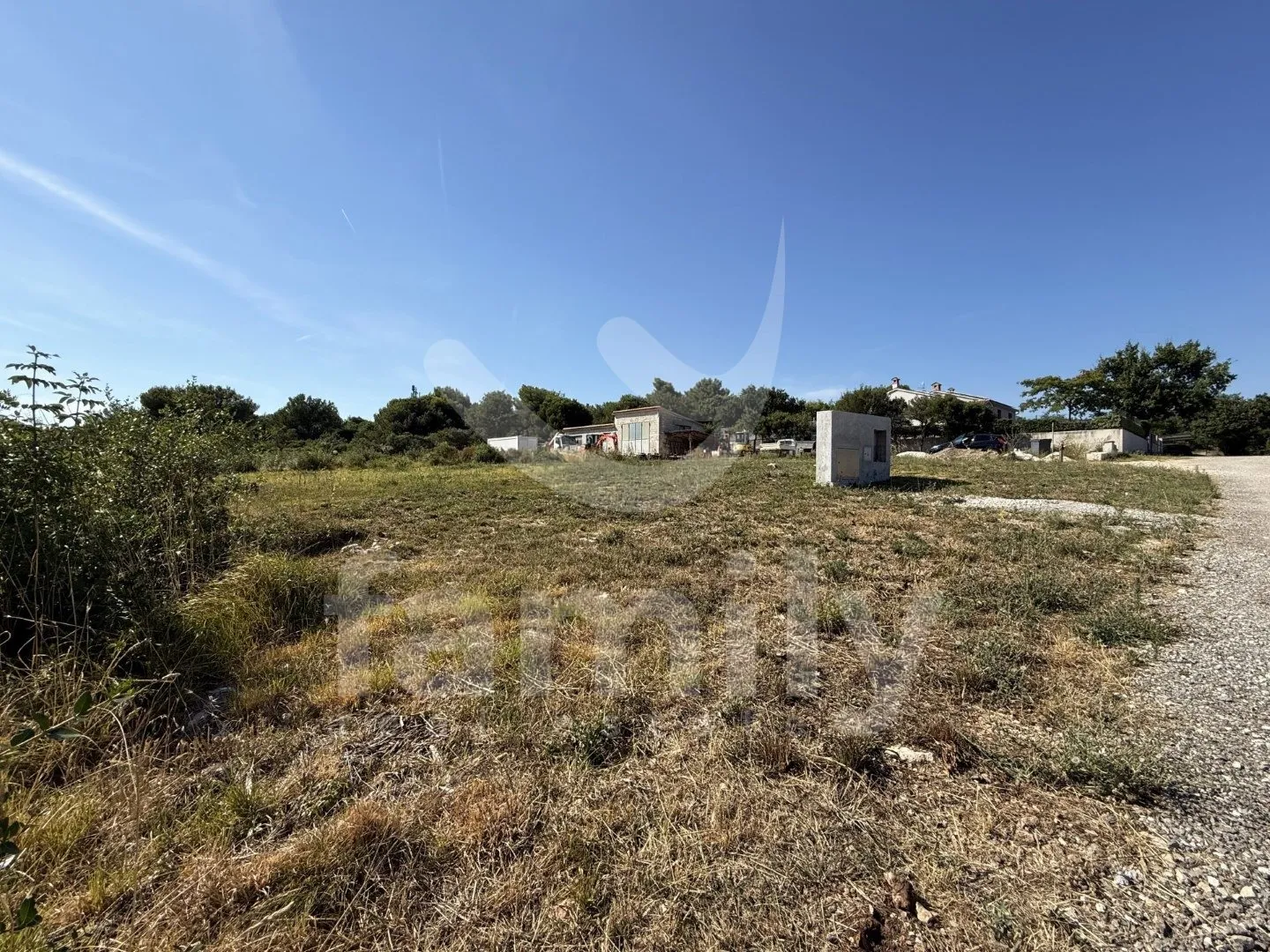 prodaja građevinsko zemljište s dozvolom i projektom, pula - slika 3