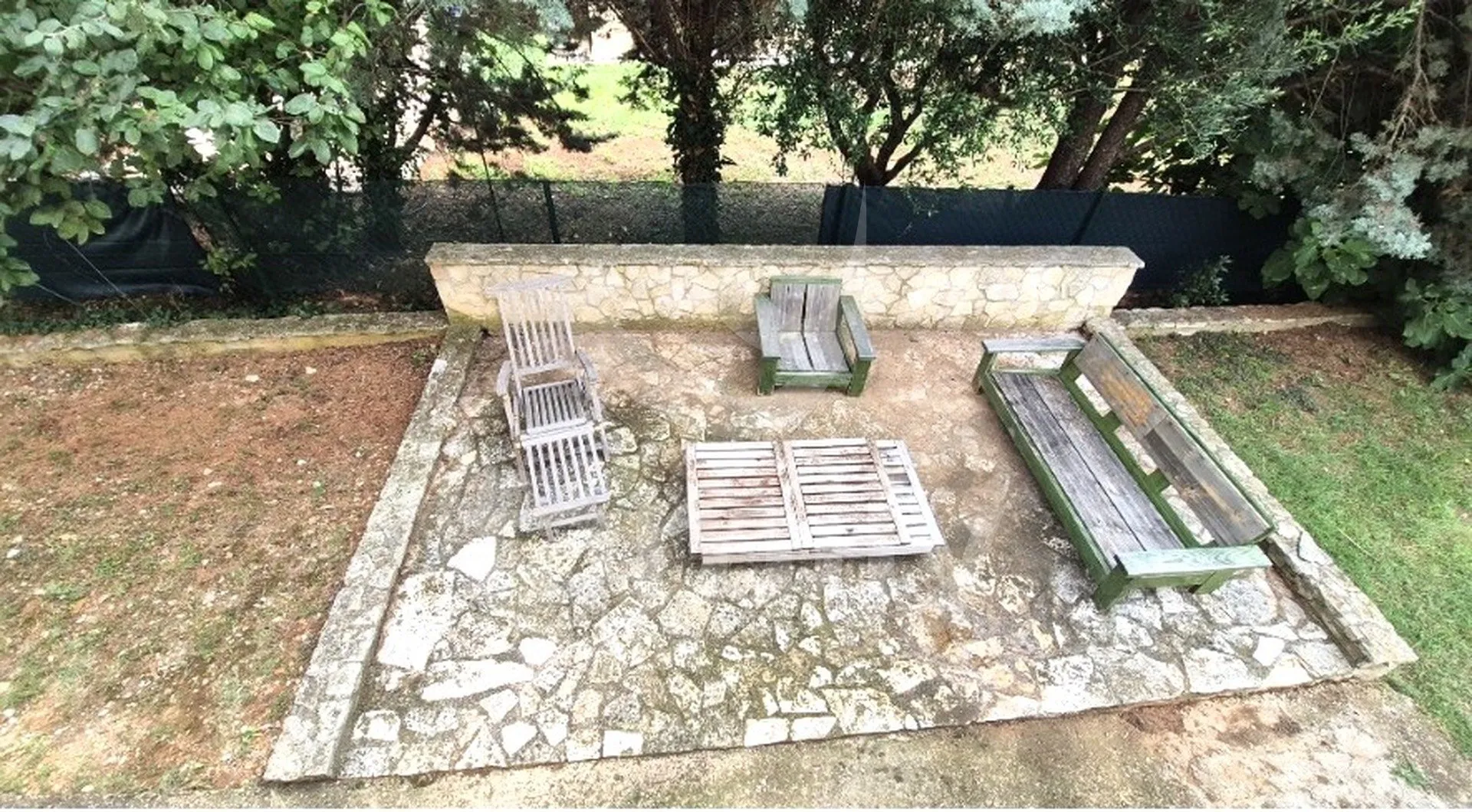 prodaja stana u mirnom naselju u blizni mora - slika 14