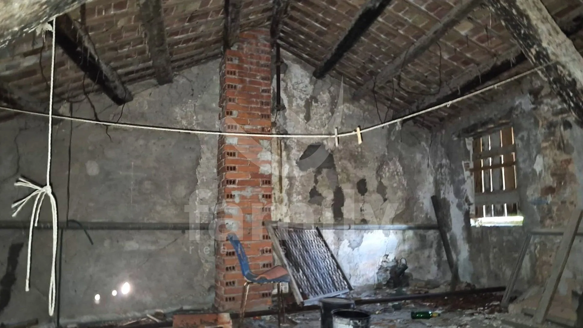prodaja kuće za adaptaciju na lijepoj lokaciji - slika 18