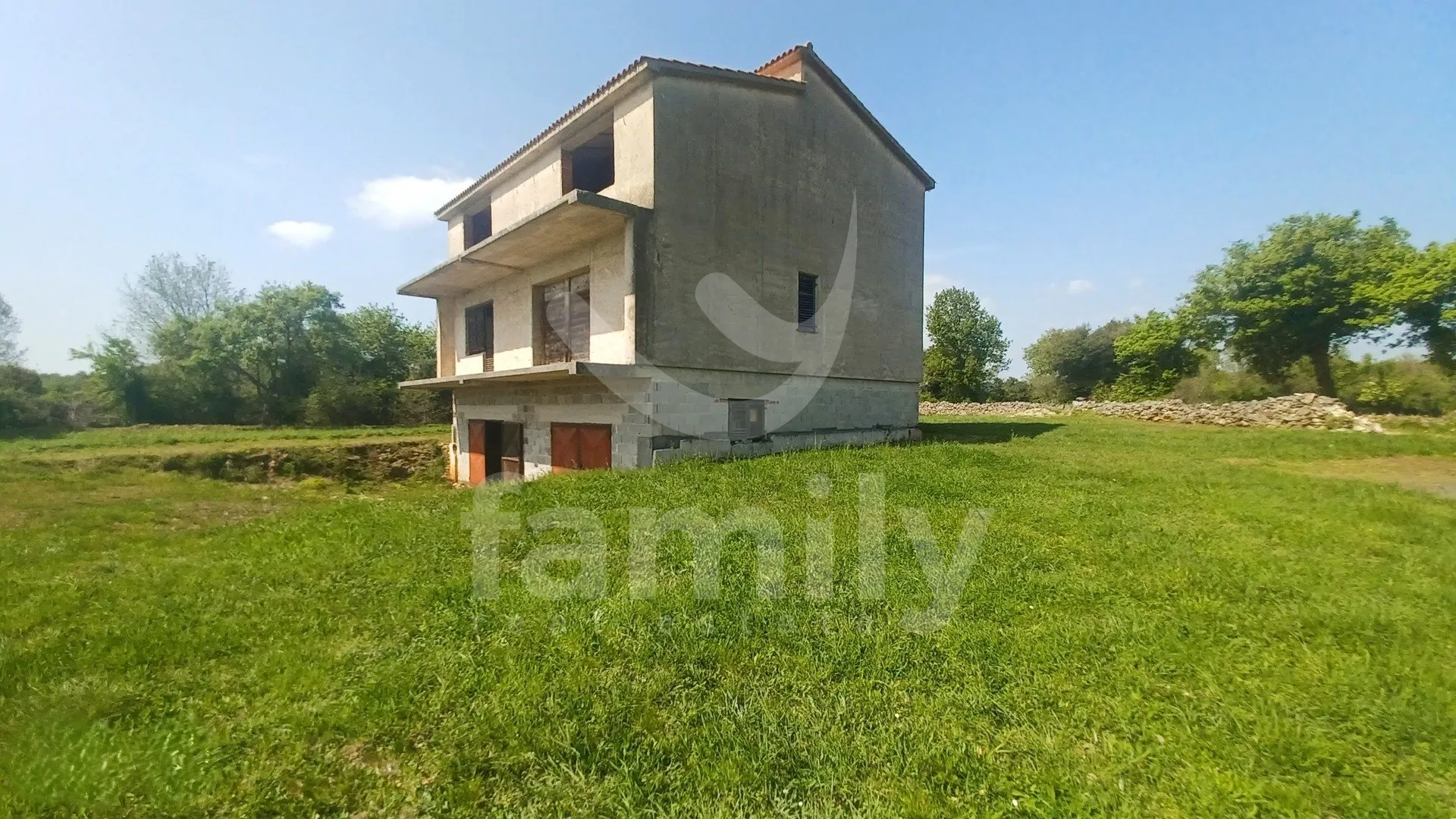prodaja kuće u roh-bau fazi u šišanu - ogroman potencijal - slika 3