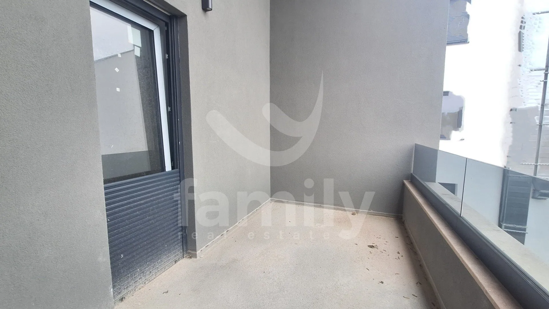 novi luksuzni penthouse na top lokaciji - slika 17