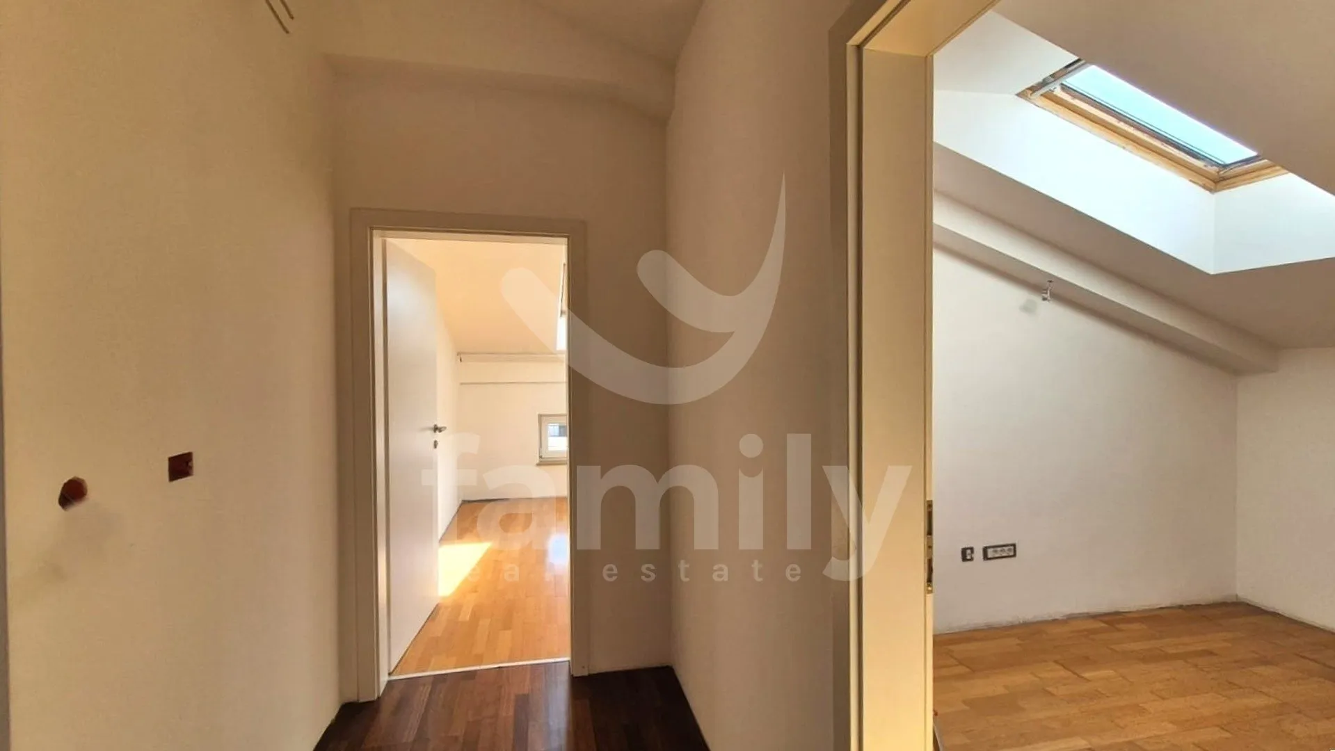 penthouse uz more s bazenom i panoramskim pogledom - slika 18