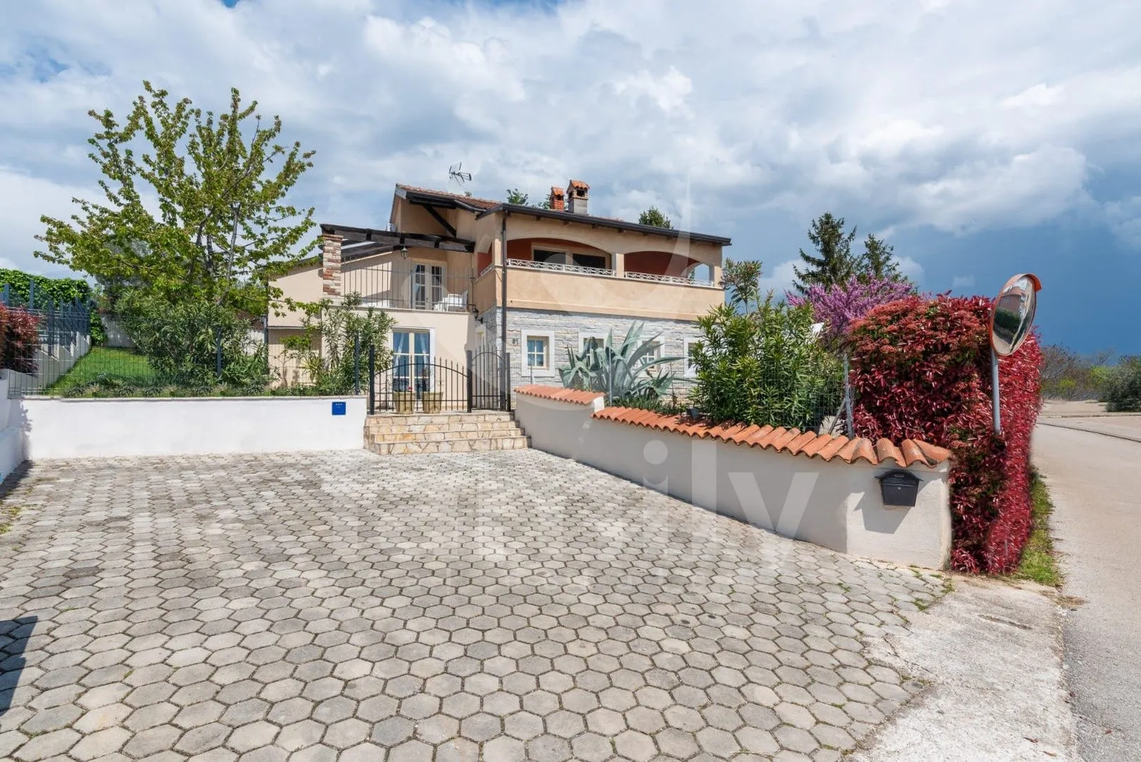 samostojeća mediteranska kuća u blizini poreča - slika 26