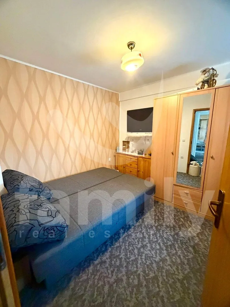 obiteljsko imanje u lađevcu – dvije kuće, podrumi, pomoćni objekti i okućnice - slika 8