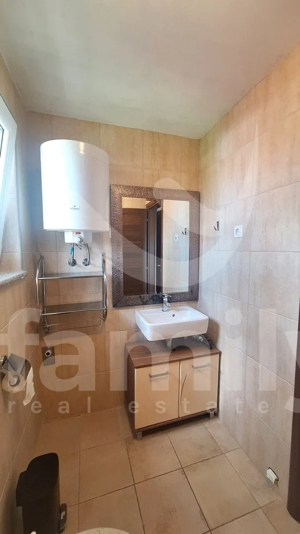 apartmanska kuća sa bazenom blizu mora - slika 15