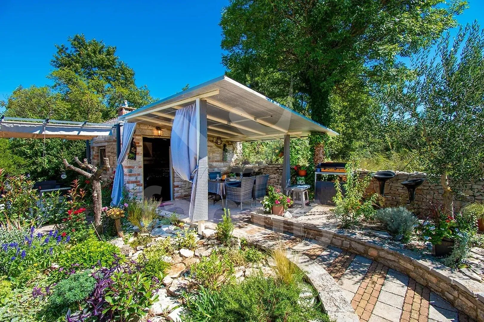 kuća na kraju sela - bazen, mir i veličanstven osjećaj slobode - slika 2