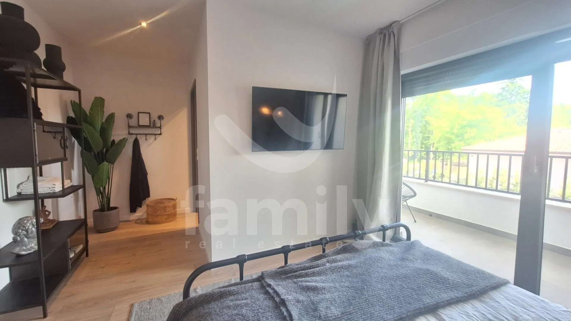 visokokvalitetna moderna vila na mirnoj lokaciji - slika 17