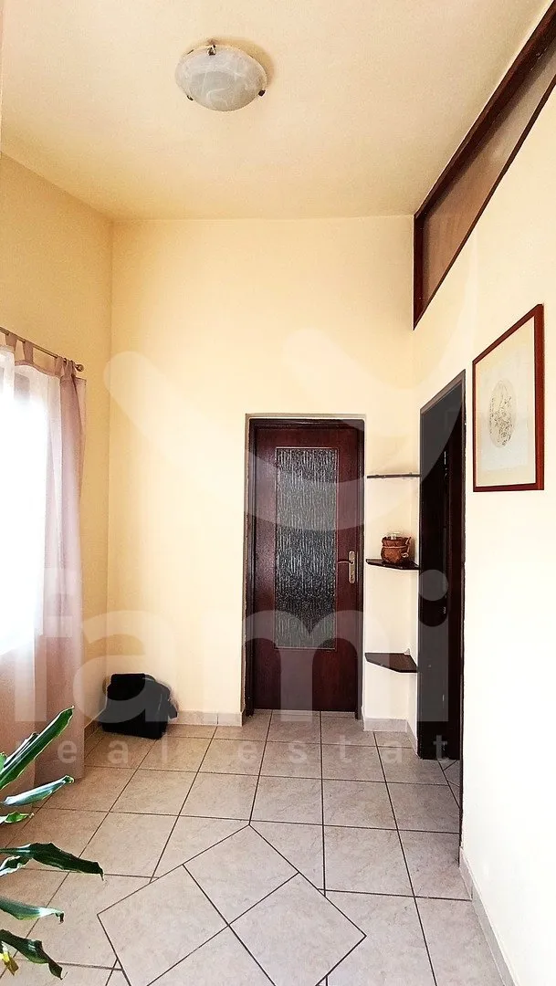 renovirana kuća u prigradskom naselju pule - slika 9