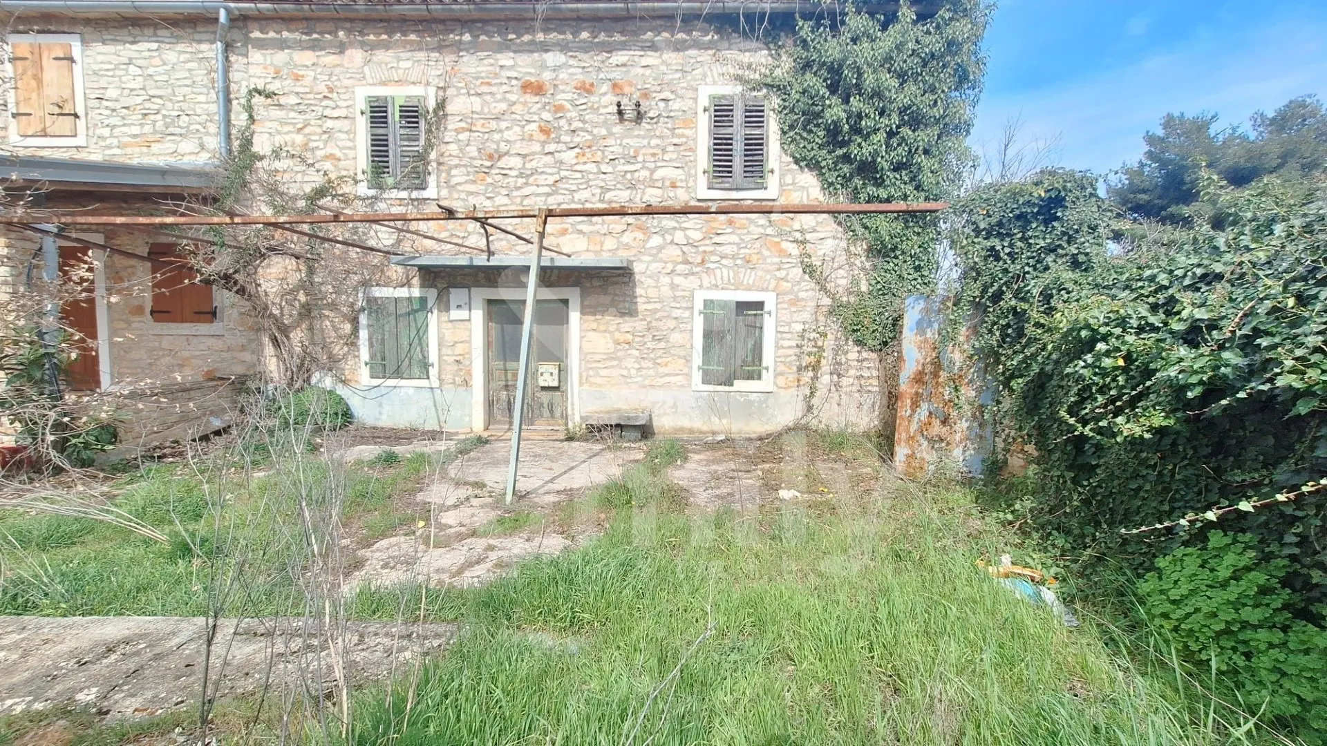 prostrano građevinsko zemljište sa kućom za adaptaciju blizu mora - slika 6