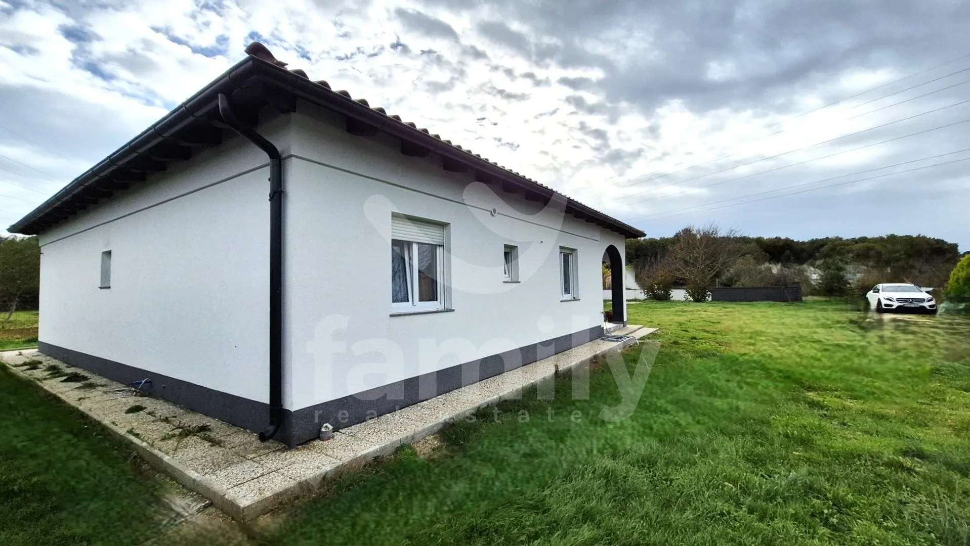 prodaja obiteljske kuće u mirnom naselju - slika 4