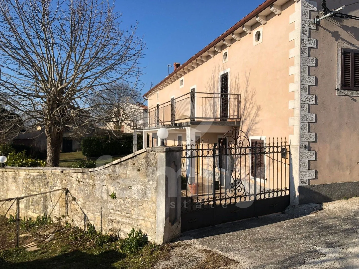 samostojeća kuća s prostranom okućnicom - slika 7