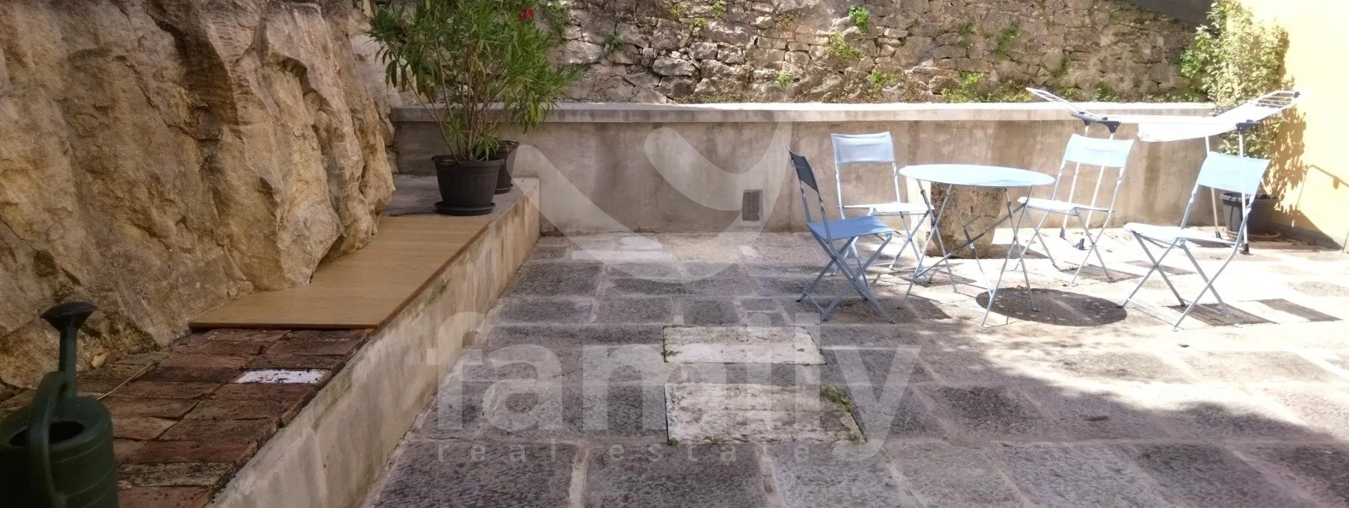 šarmantna samostojeća kuća u starom gradu labinu - slika 13