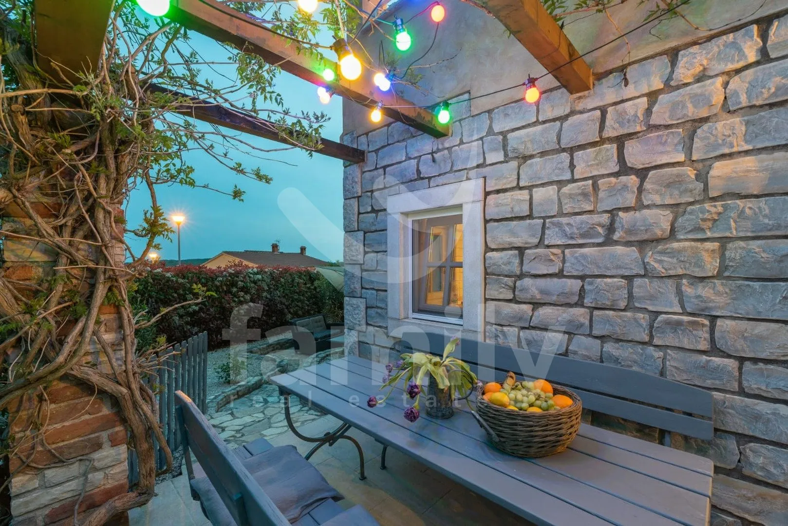 samostojeća mediteranska kuća u blizini poreča - slika 30