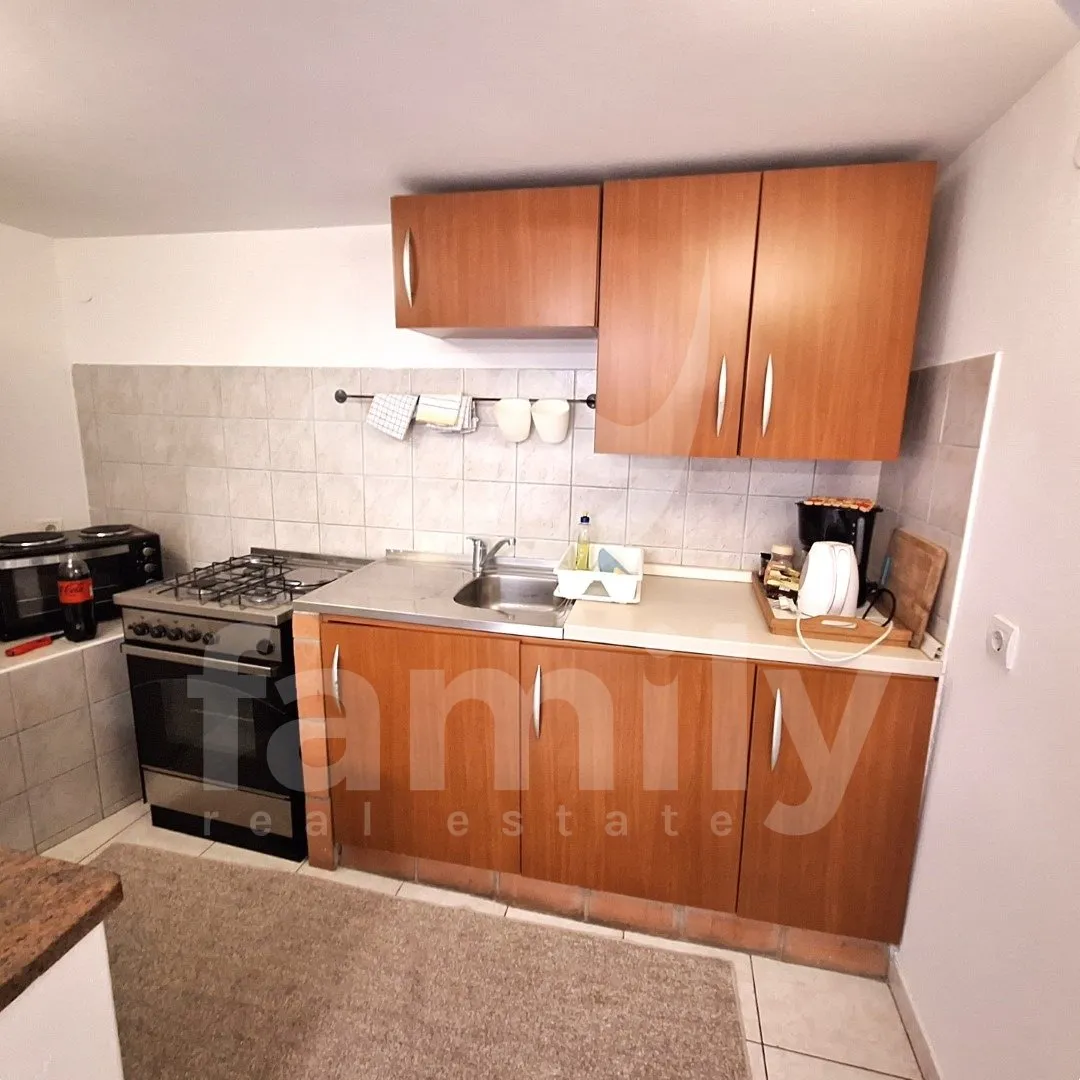 dva stana sa okućnicom u centru rovinja na 50 m od mora - slika 18