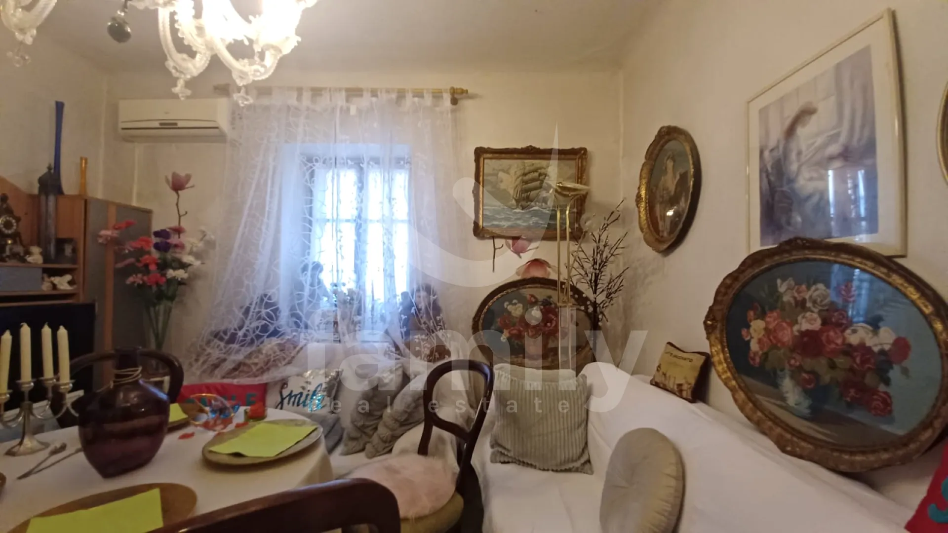 šarmantna stara kuća u puli koja čeka obnovu - slika 5