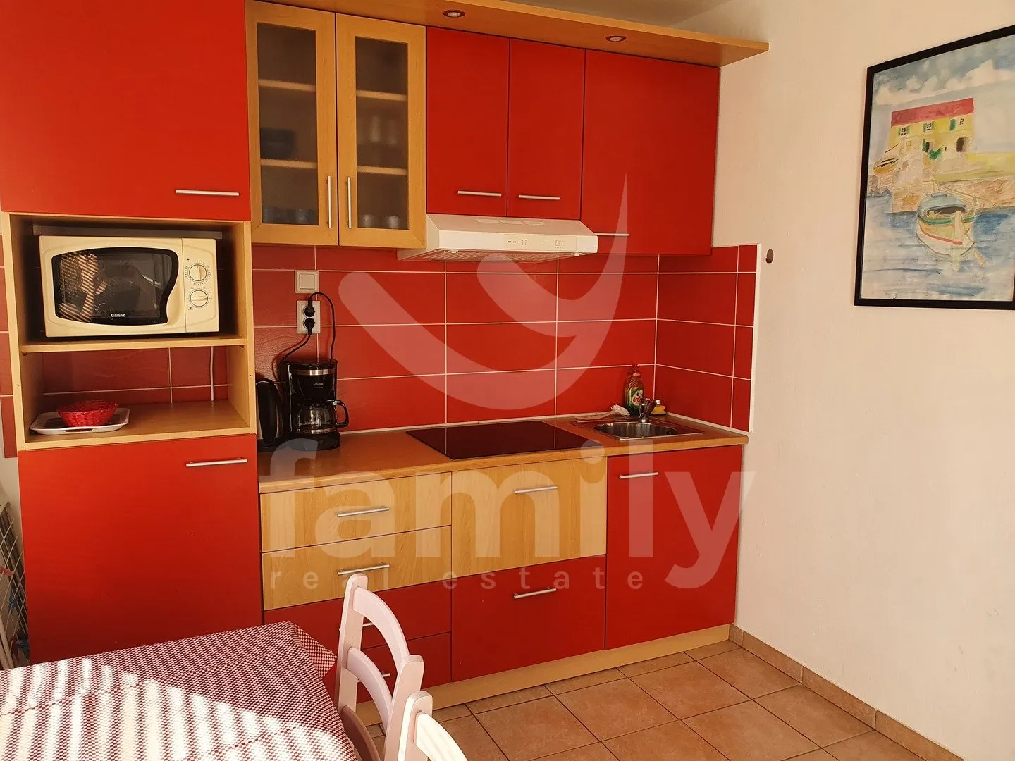 profitabilna apartmanska kuća sa bazenom i 6 stanova - slika 20