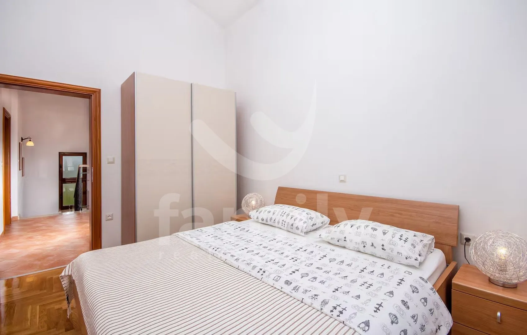 kamena villa sa bazenom i pogledom na prirodu - slika 5