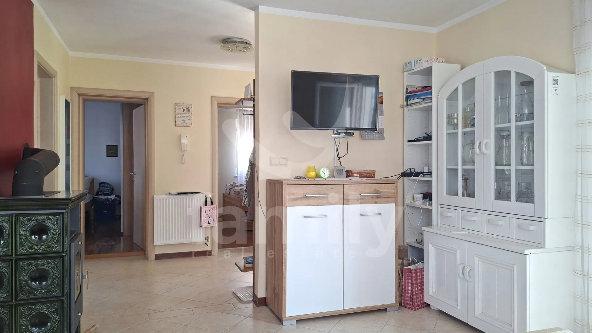 ekskluzivno prodaja prostrane kuće u blizini mora - slika 9