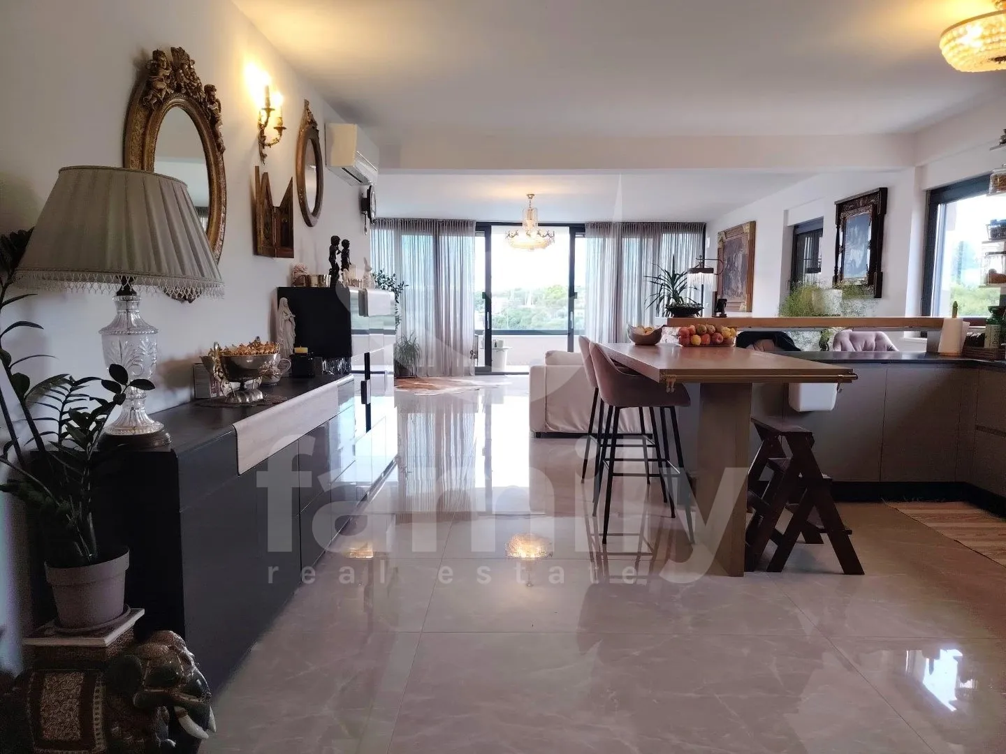 luksuzni dvoetažni penthouse prvi red do mora - slika 3